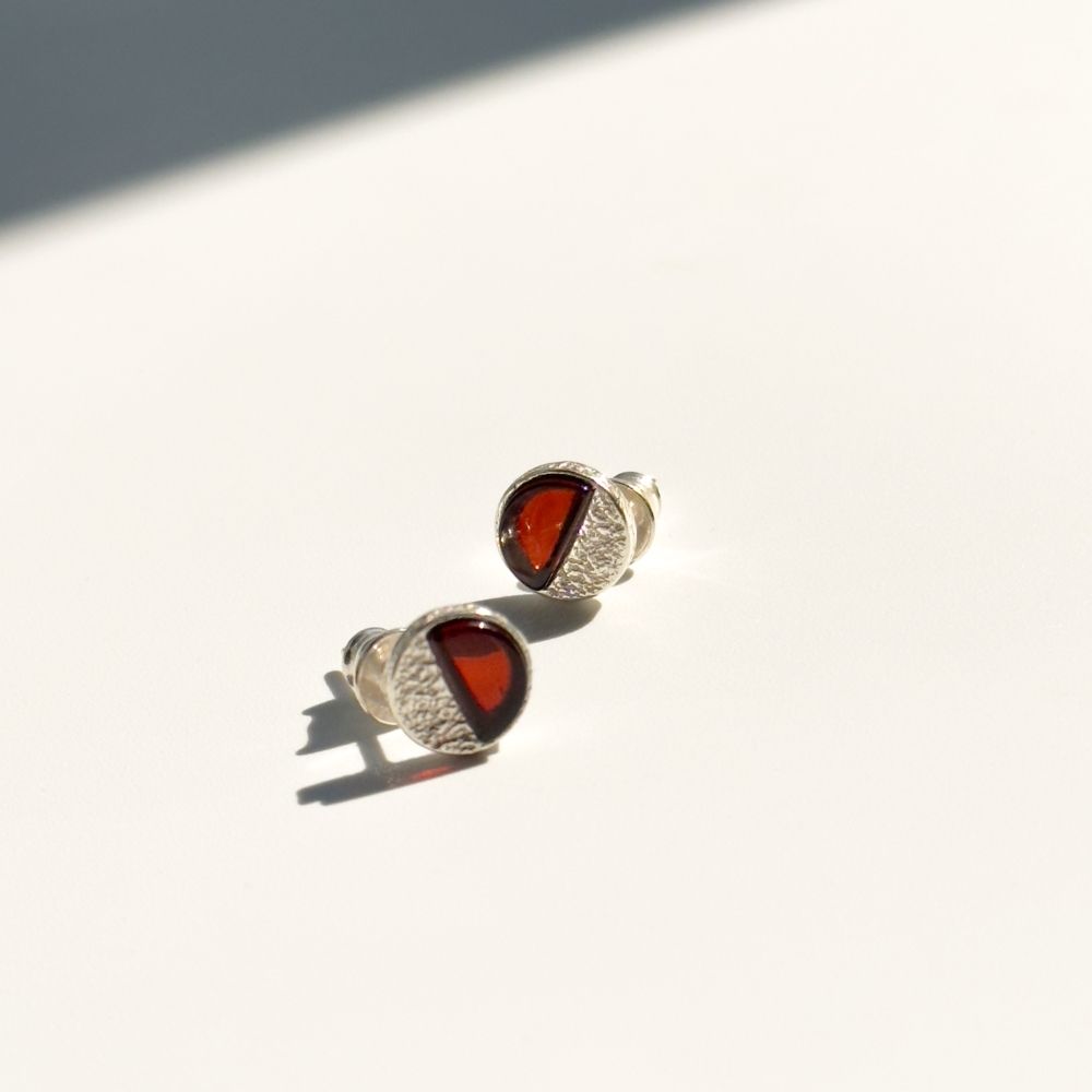 Серьги Meridian с вишневым янтарём