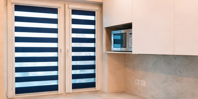 Кассетные рулонные шторы Зебра с коробом и направляющими UNI