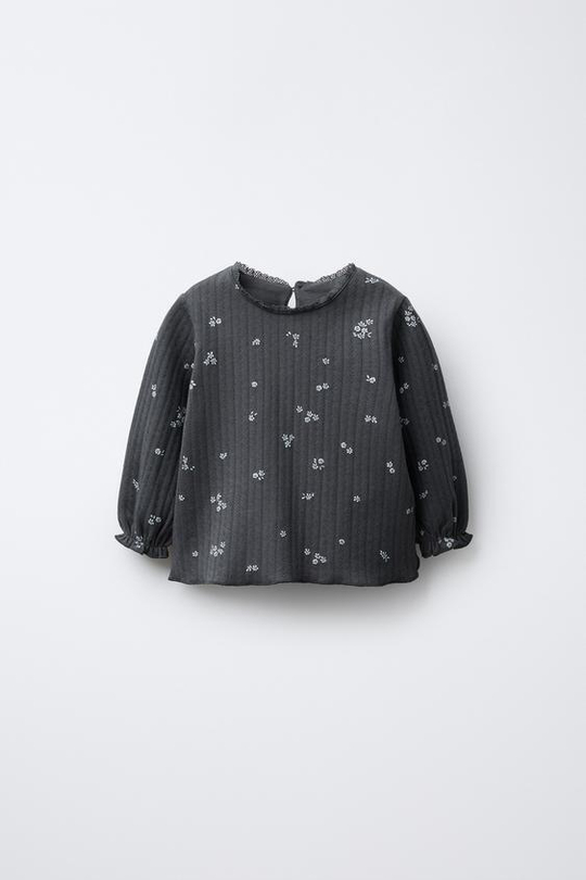 ZARA ФУТБОЛКА С ЦВЕТОЧНЫМ ПРИНТОМ, ТЕМНЫЙ АНТРАЦИТ