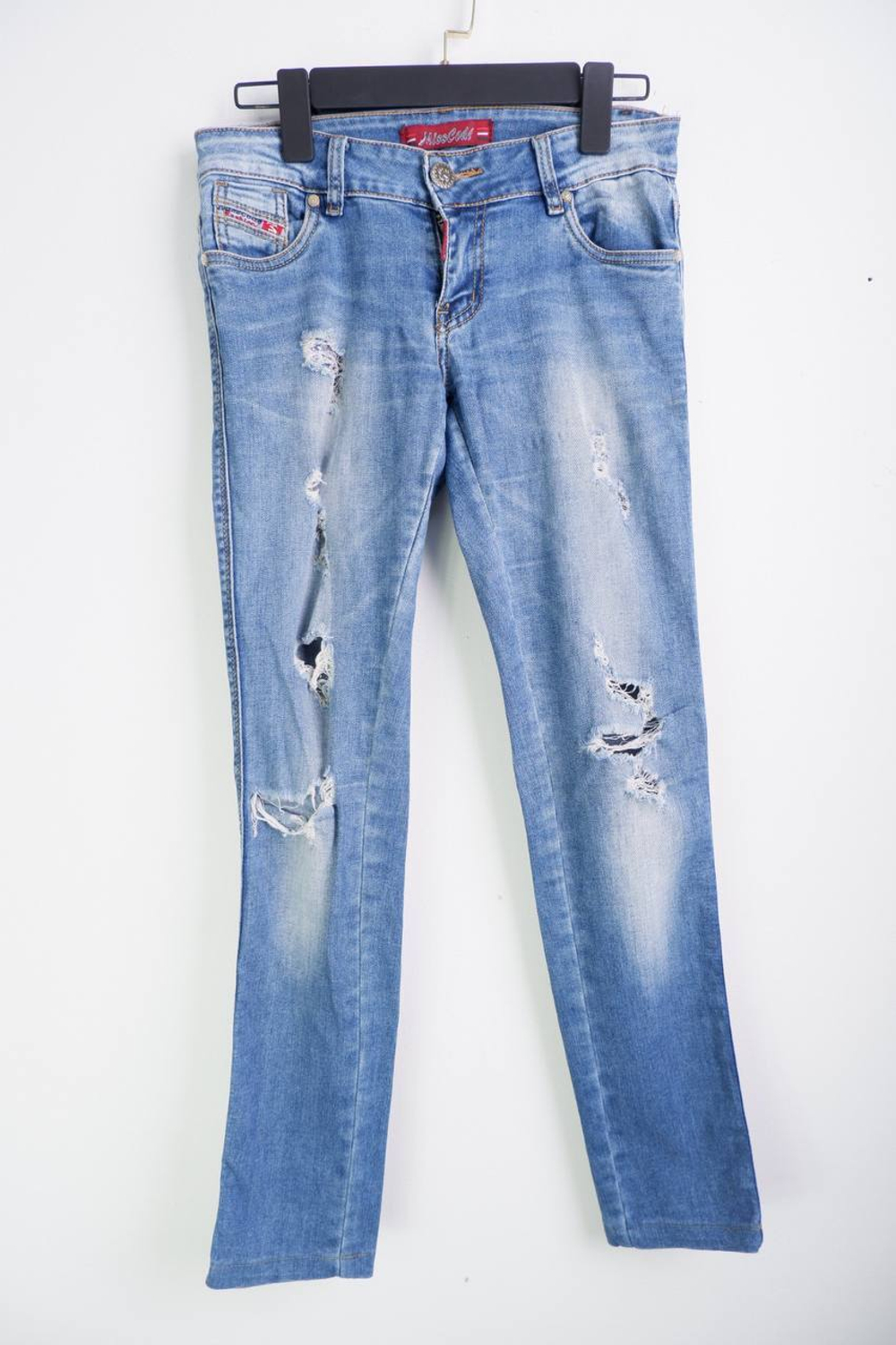 Джинсы узкого кроя, визуально 40 размер