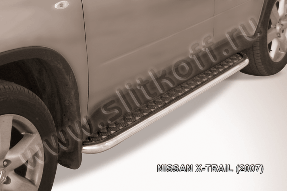 Пороги из нержавейки Nissan X-Trail (2007-2011) d42 с алюминиевым листом