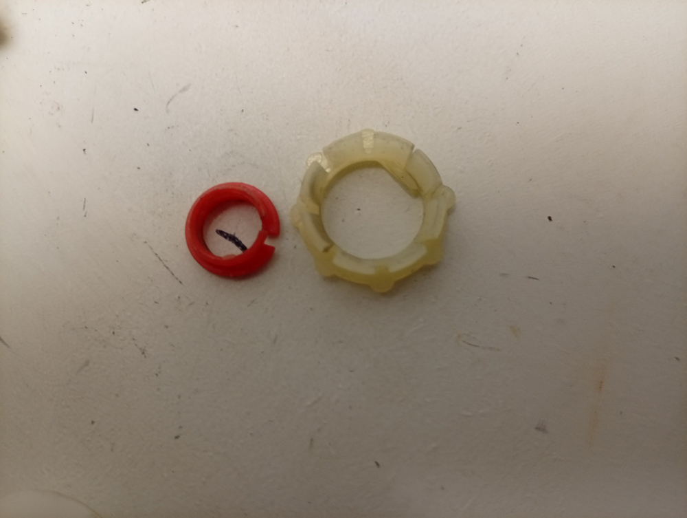 FE925N кт21 Пластиковый крепеж, защёлки и заглушки для стиральной машины Zanussi б/у