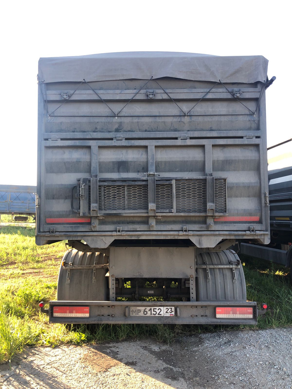 МАШИНО-ДЕТАЛЬ 8785* Прицеп зерновоз 878531