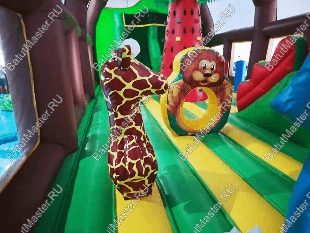 Надувной батут «Зверята с крышей 3» со скалодромом, с коричневый, 14х7х6 м