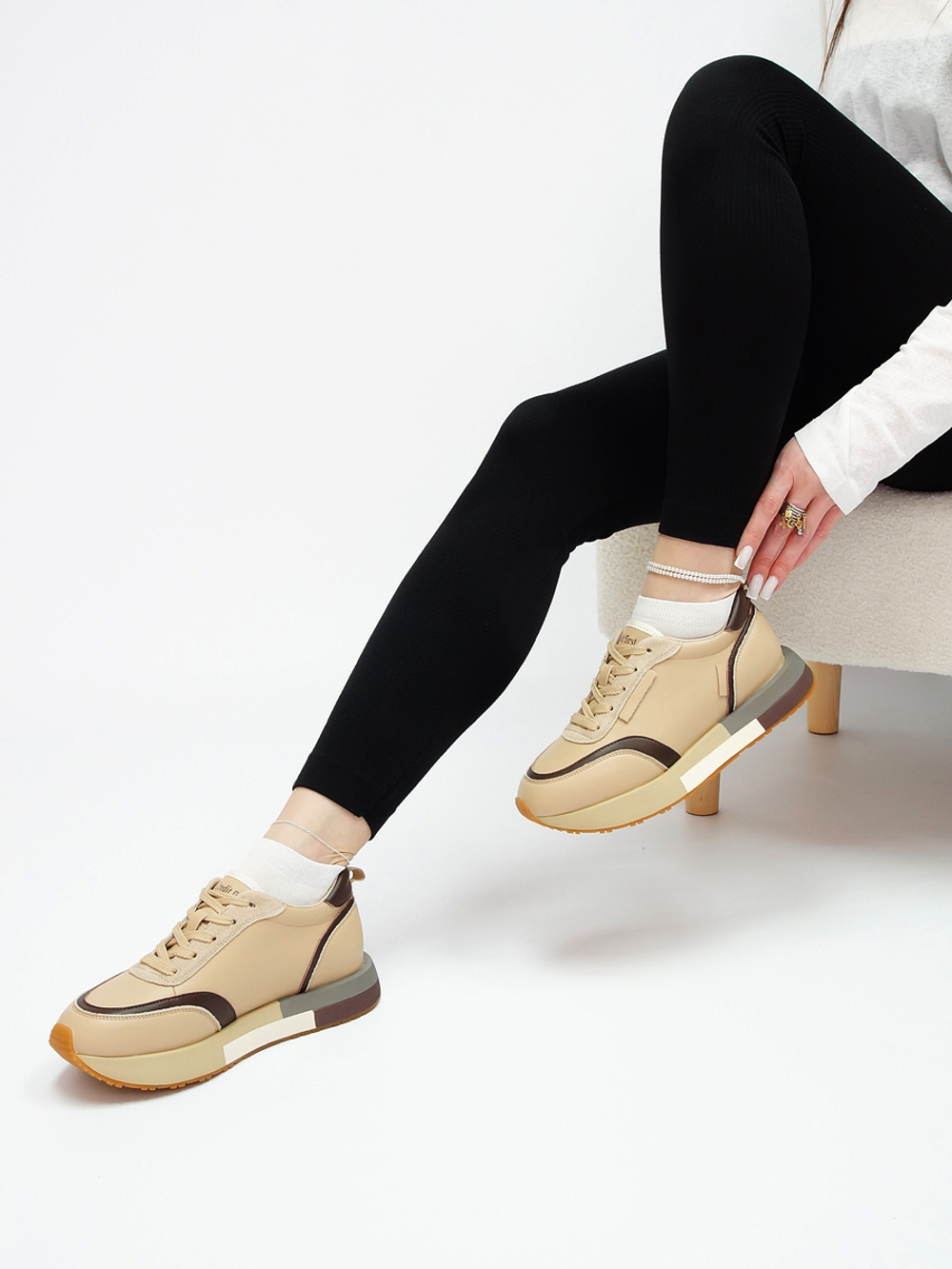 Кроссовки женские демисезонные