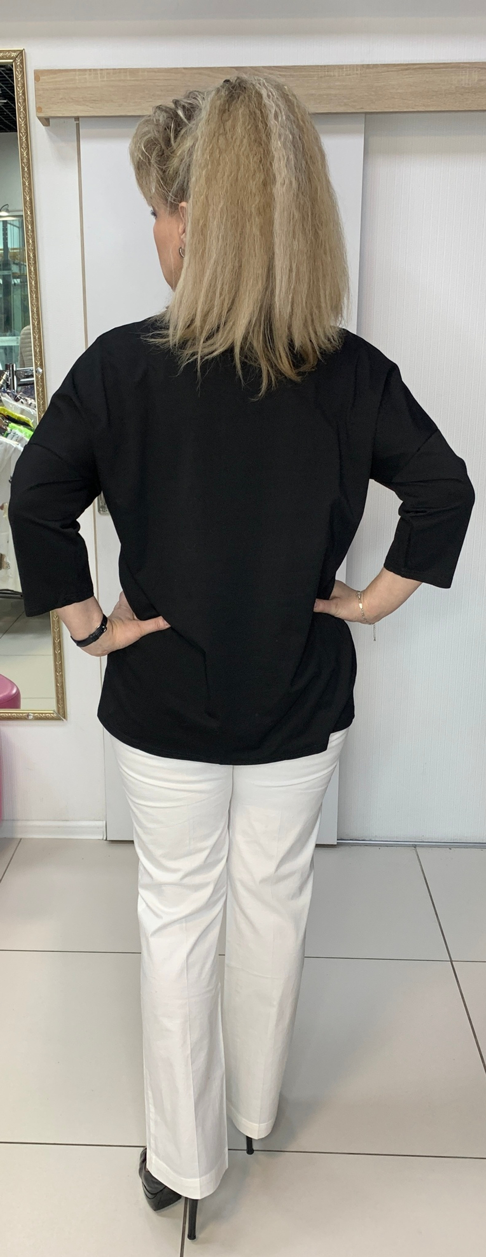 Классические белые немецкие брюки