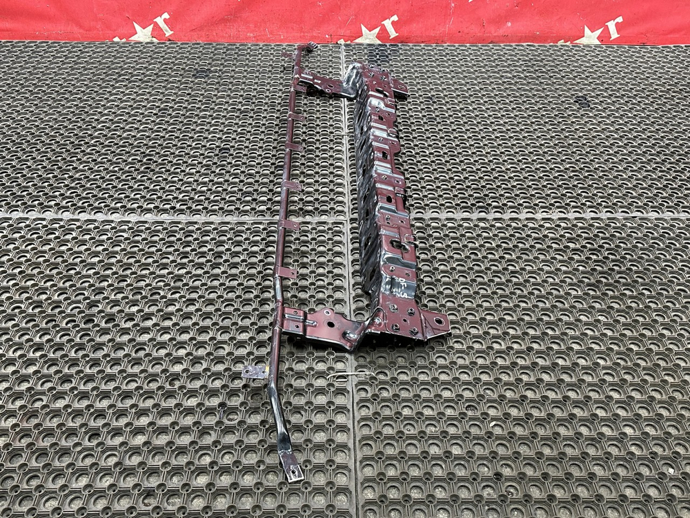 Кронштейн бампера нижний 2023г