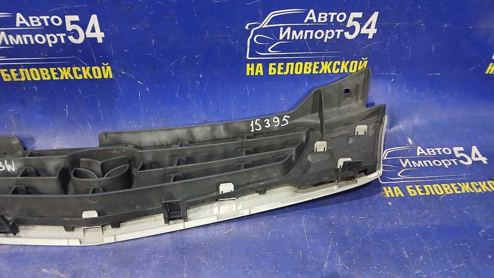Решетка радиатора MAZDA DEMIO 1999-2002