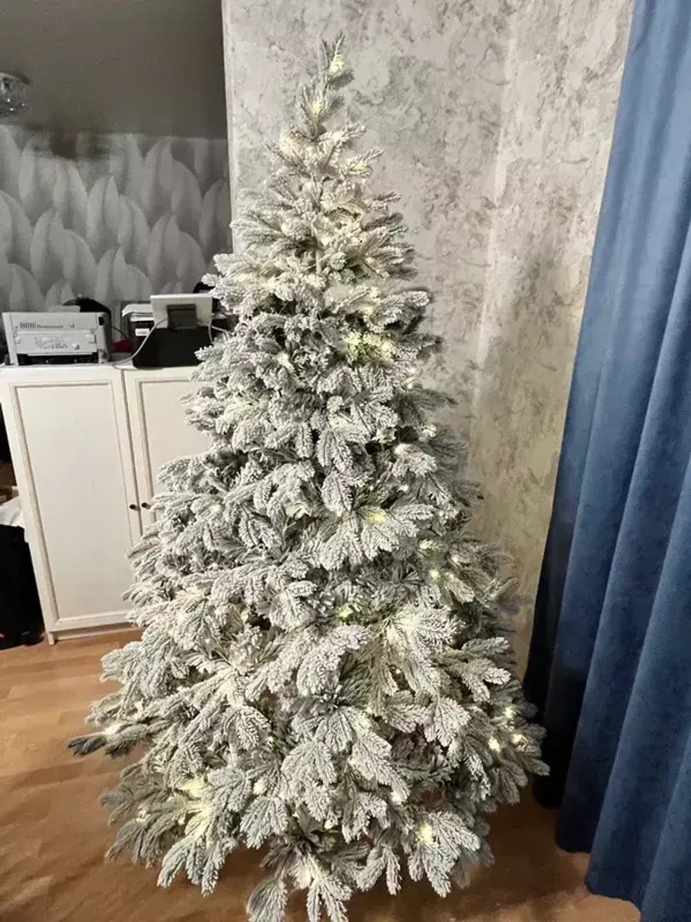 Заснеженная елка «Камчатская» (Литая+пвх) 210 см / 2.1 м