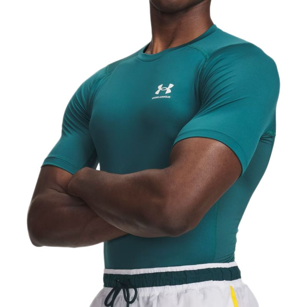 Мужская теннисная футболка Under Armour HeatGear Short Sleeve - rack green/white
