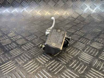 Цилиндр переднего тормоза Yamaha FZ1 Fazer RN17