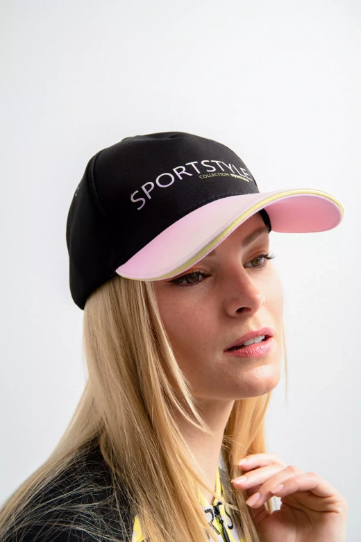 Бейсболка из полиэстера