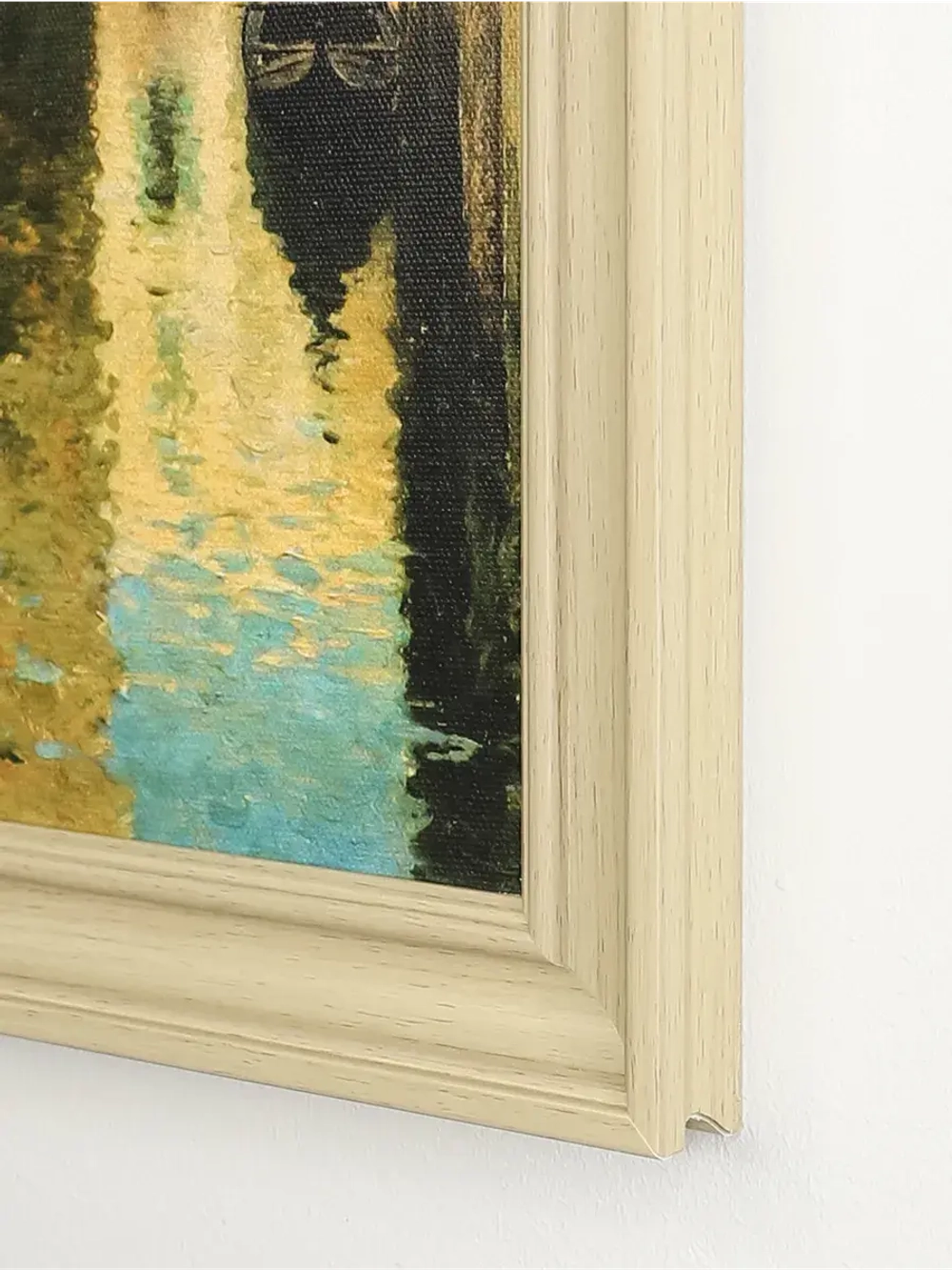 Картина настенная интерьерная в раме