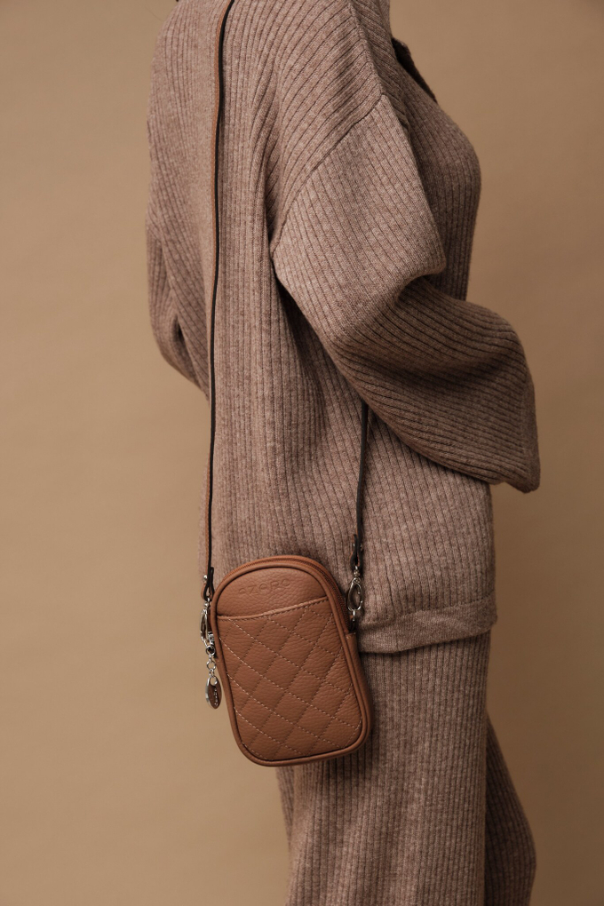 Сумка кожаная на плечо кросс-боди светло-коричневая