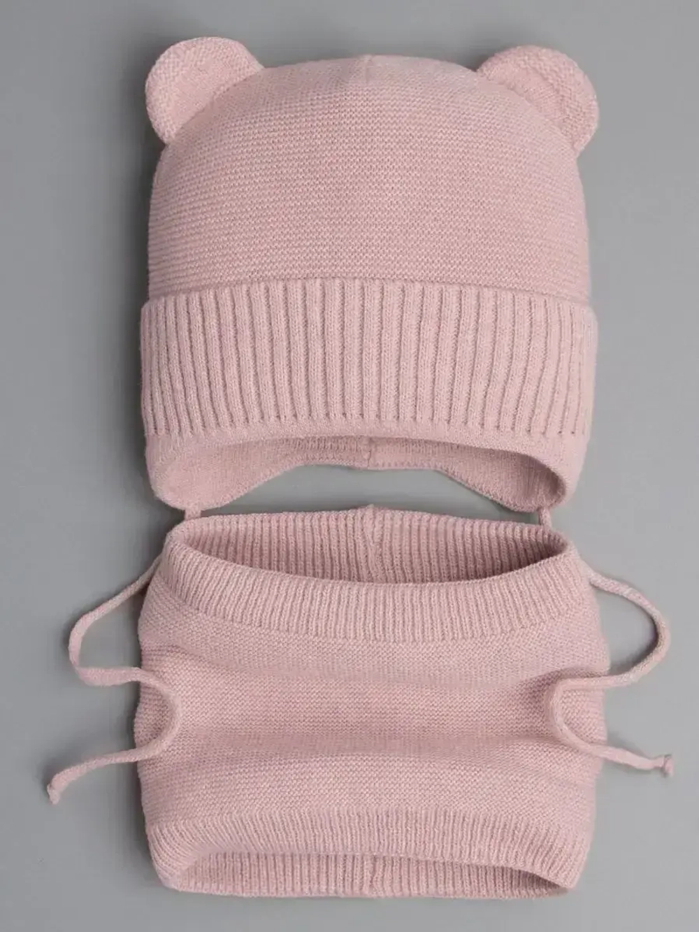 Шапка и снуд вязаная демисезонная для детей