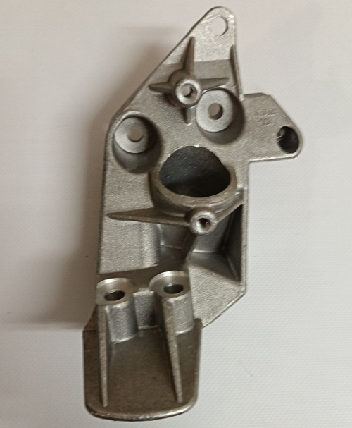 Кронштейн опоры двиг. 1118, 2190 левый+