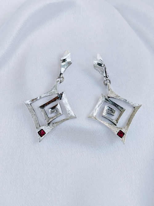 "Марионна" серьги в серебряном покрытии из коллекции "Гауди" от Jenavi  с английским замком