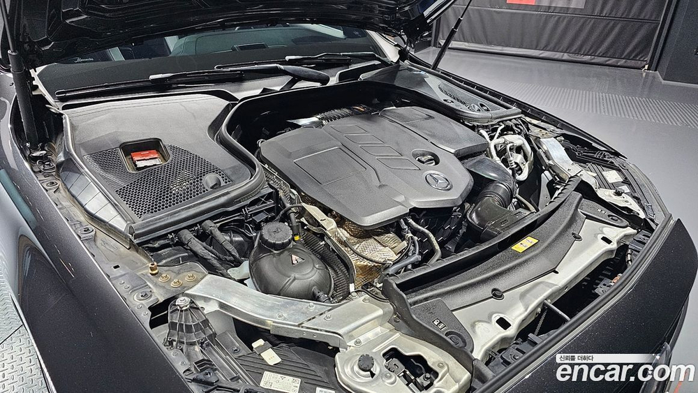 Mercedes-Benz E-Class W213 E220d 4MATIC AMG Line (12.2020)