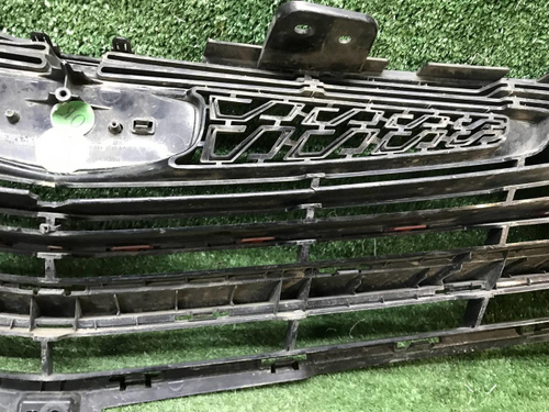 Решетка радиатора Geely Coolray (2019-2024)