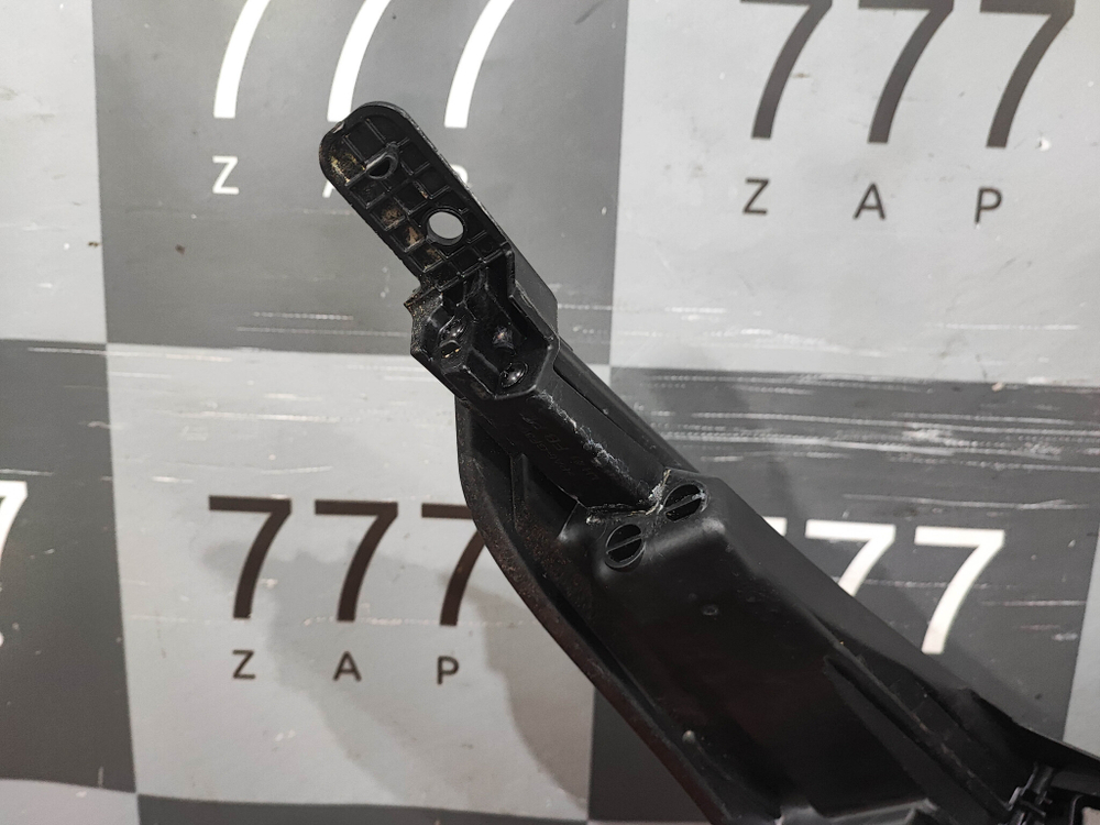 Фара левая галоген Kia Rio 4 (FB) 20-нв Б/У Оригинал 92101H0500