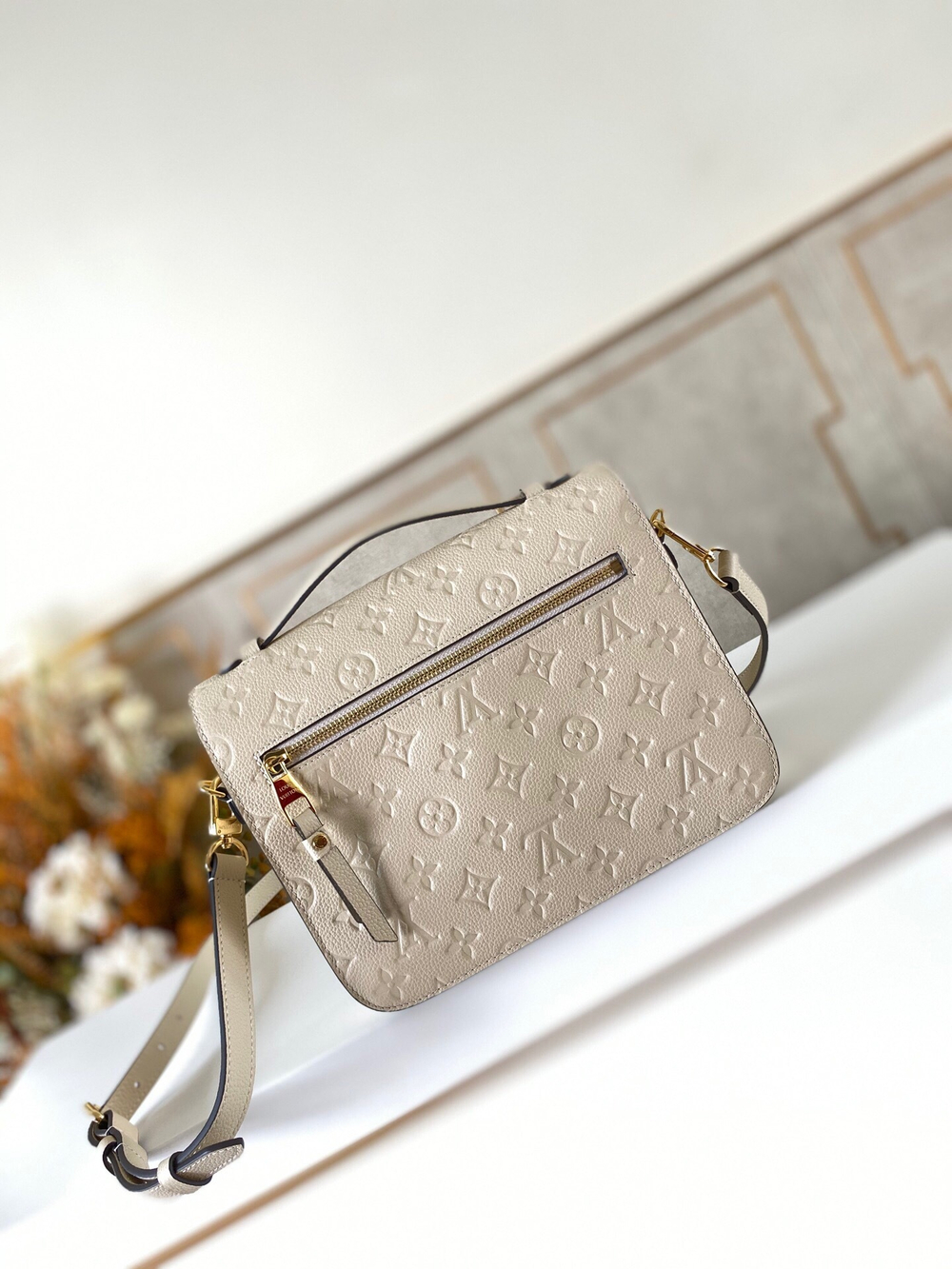 Louis Vuitton Pochette Metis