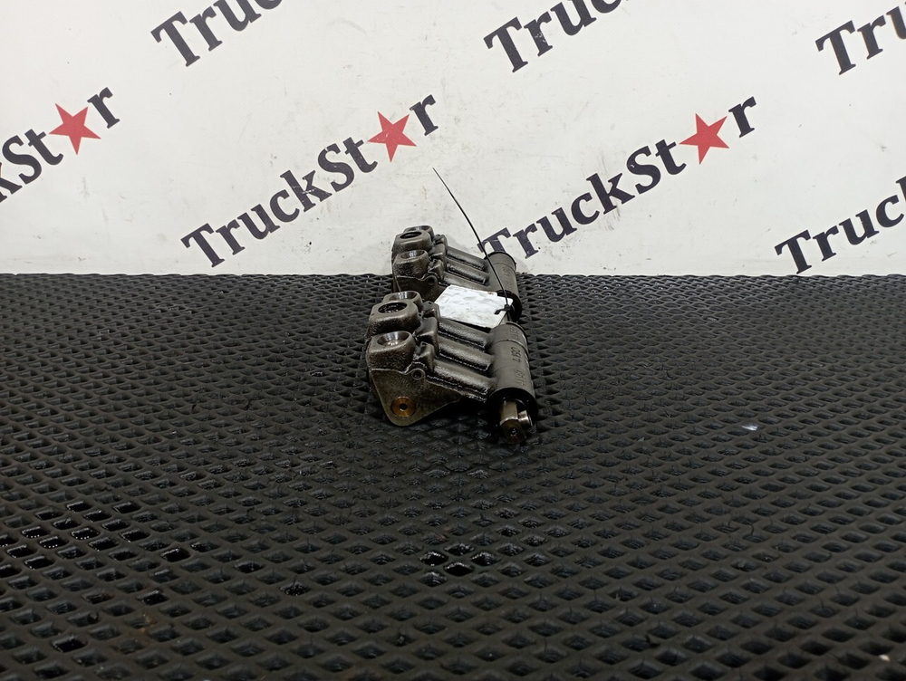 Вал рокеров в сборе 2017г