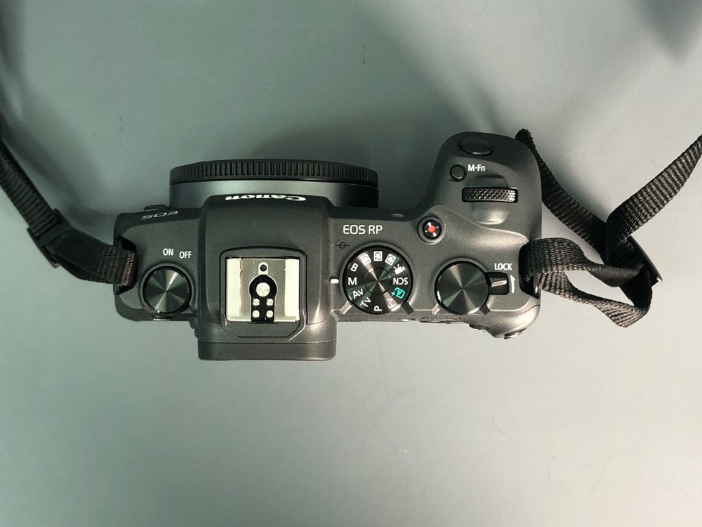 Canon EOS RP 1.300 кадров