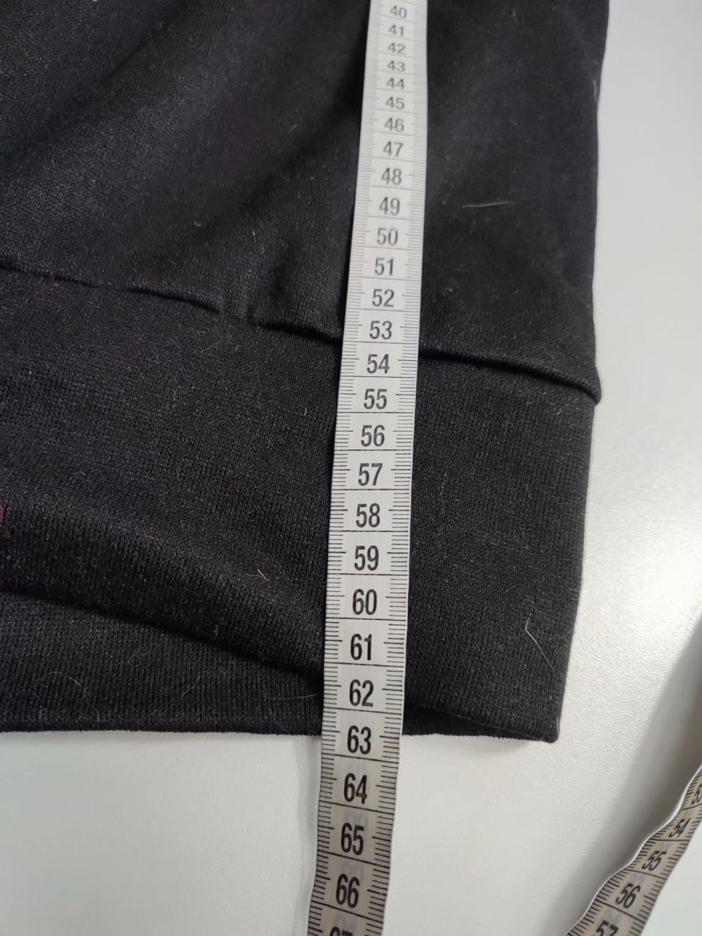 Джемпер с открытыми плечами 44 размер