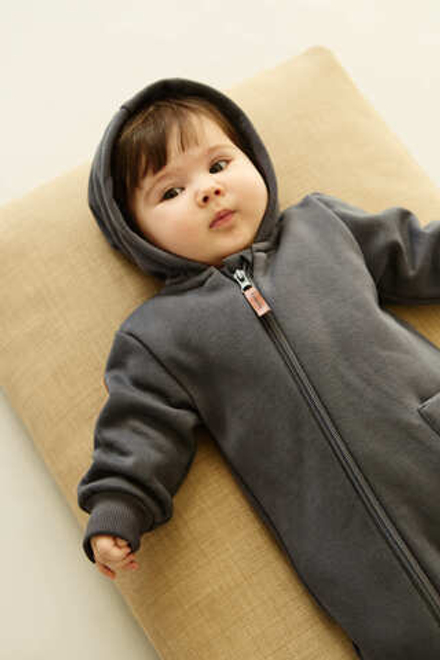 Комбинезон утепленный с капюшоном графит