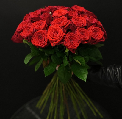 Роза красная Ред Наоми