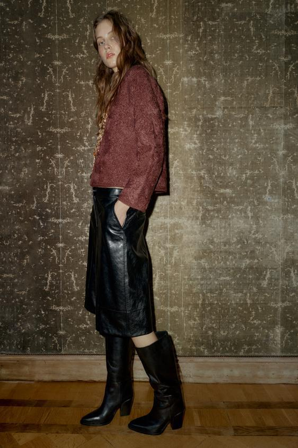 ZARA ДЛИННЫЕ ШОРТЫ ИЗ ИСКУССТВЕННОЙ КОЖИ, ЧЕРНЫЙ