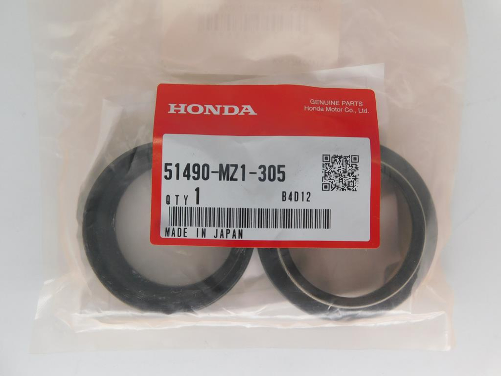 сальник + пыльник Honda 43x54x11 43x54,5x13 X4 CBR1100XX ST1100 CBR600F 51490-MZ1-305