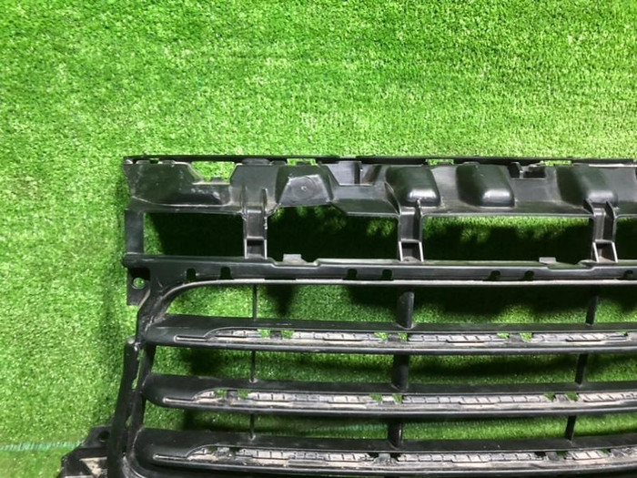 Решетка переднего бампера Porsche Cayenne 3 17-23