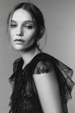 ZARA ПЛАТЬЕ МИДИ С КОРОТКИМИ РУКАВАМИ, ЧЕРНЫЙ