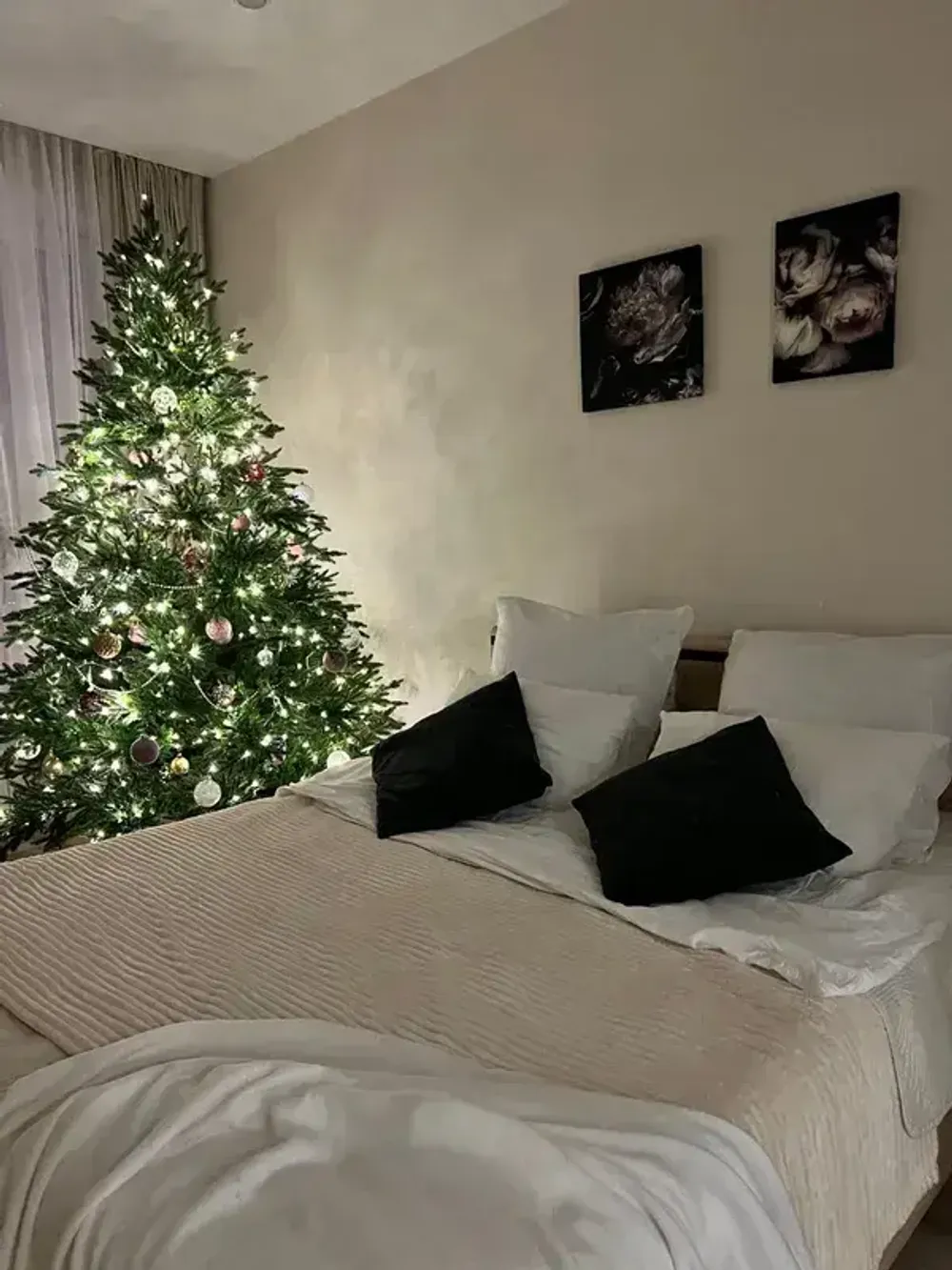 Ель искусственная «Вега» (Литая хвоя) 180 см / 1,8 м