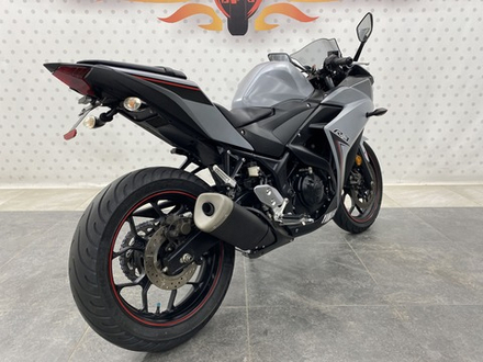 Yamaha YZF-R3 , 2016