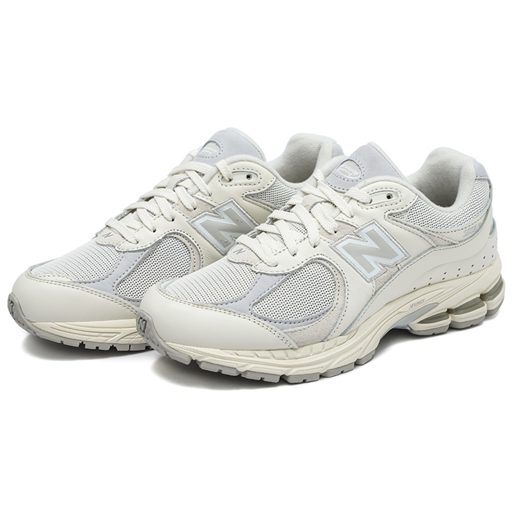 Кроссовки New Balance 2002R Triple White