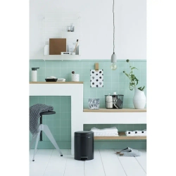 Brabantia Контейнер для мусора NewIcon 5л, матовый черный