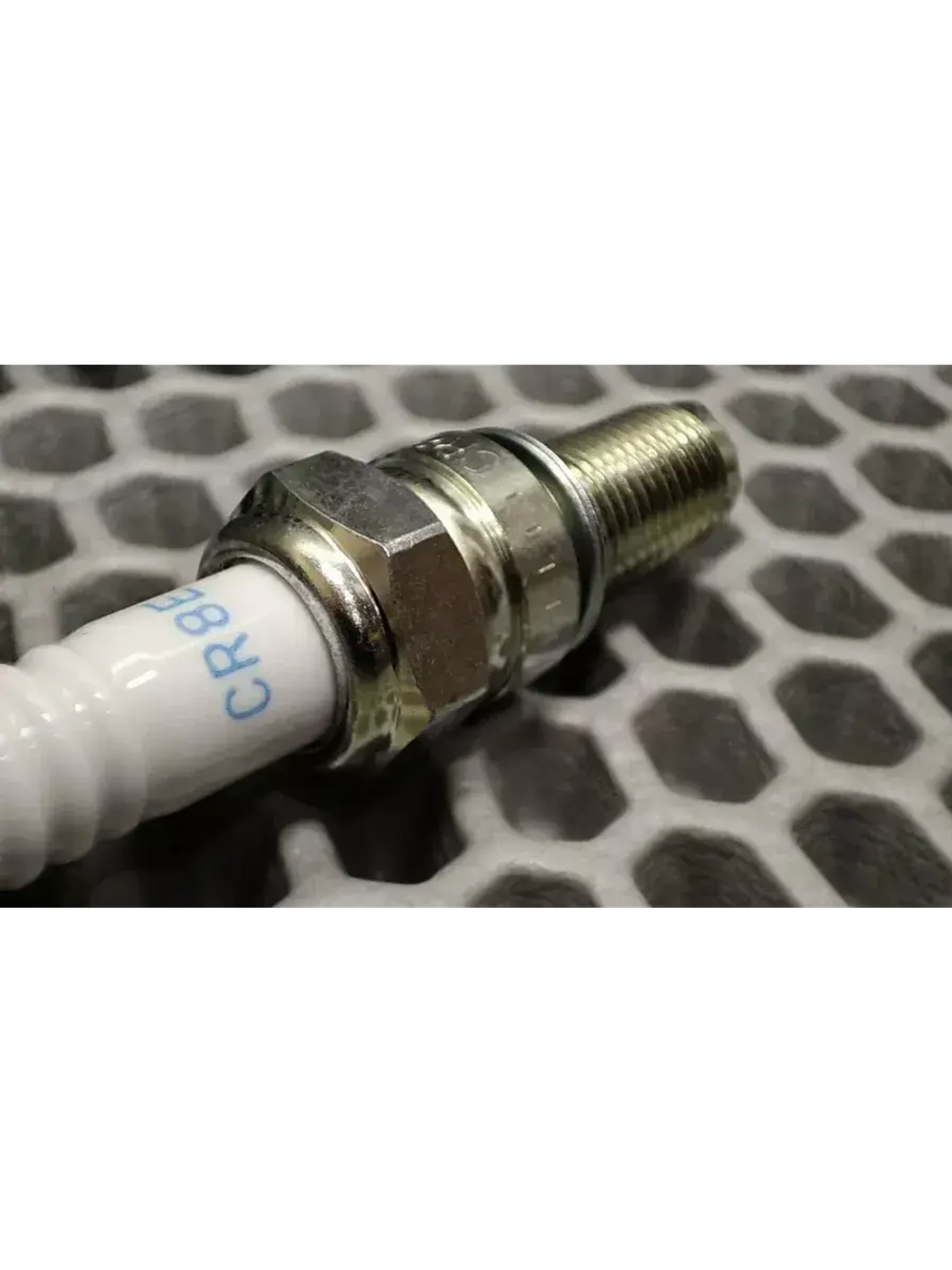 Свеча CR8E 1275