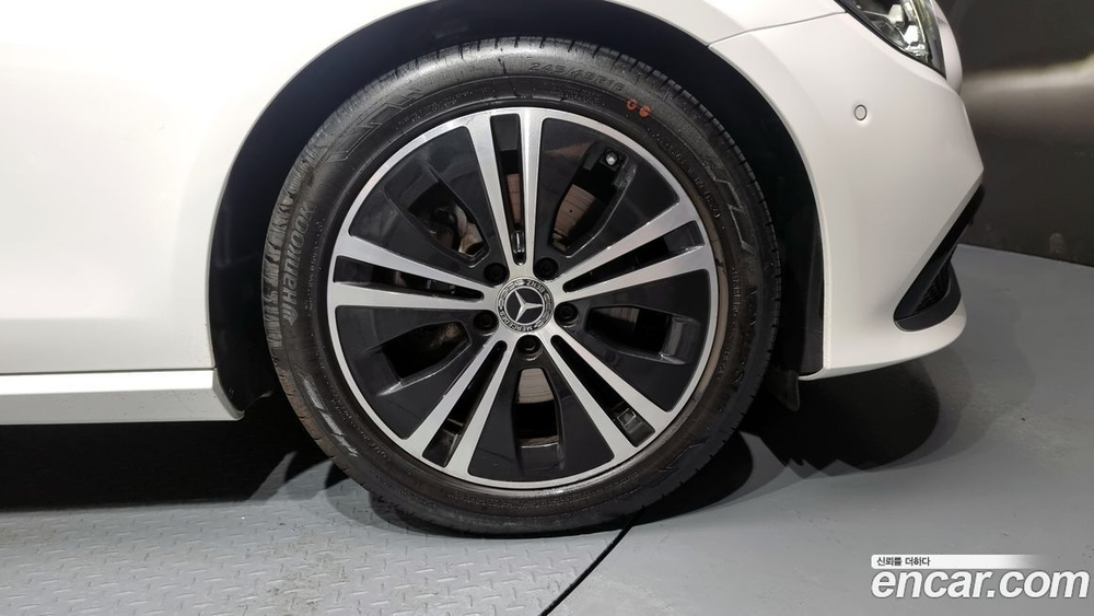 Mercedes-Benz E-Class W213 E250 Avangarde (02.2021)