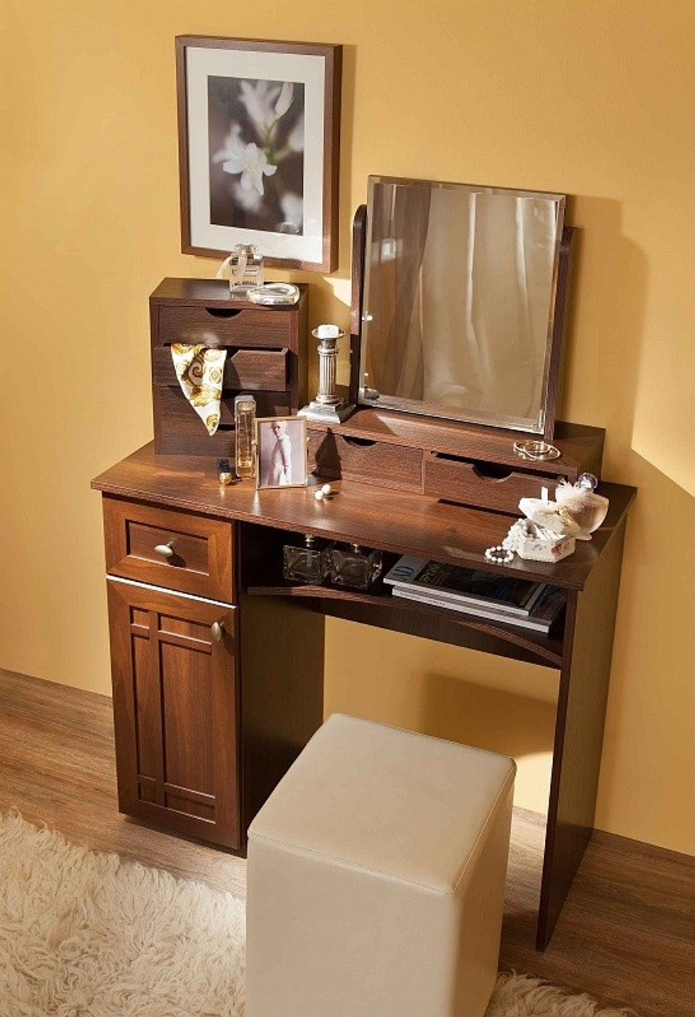 Столик туалетный Sherlock 53, орех