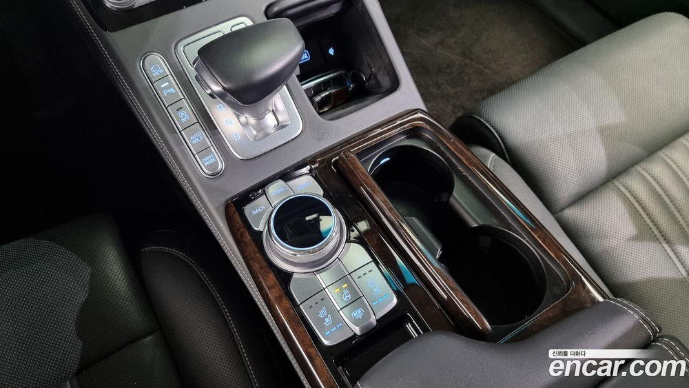 Genesis G90 3.8 (04.2020)