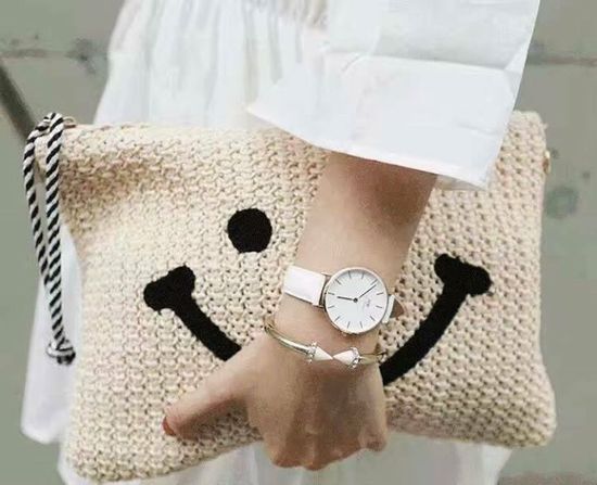 Женские часы Daniel Wellington Petite Bondi 32 мм DW00100190