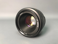 Nikon 50mm f/1.8D AF Nikkor.