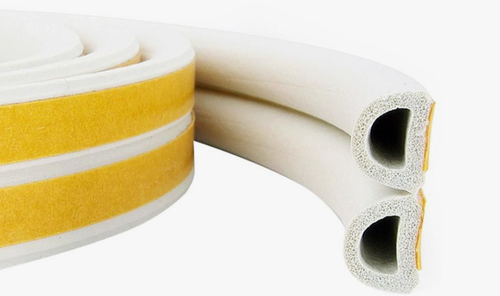 Лента уплотнитель 9х7,4мм белая самоклеящийся Ремонтикс (бухта/50м)