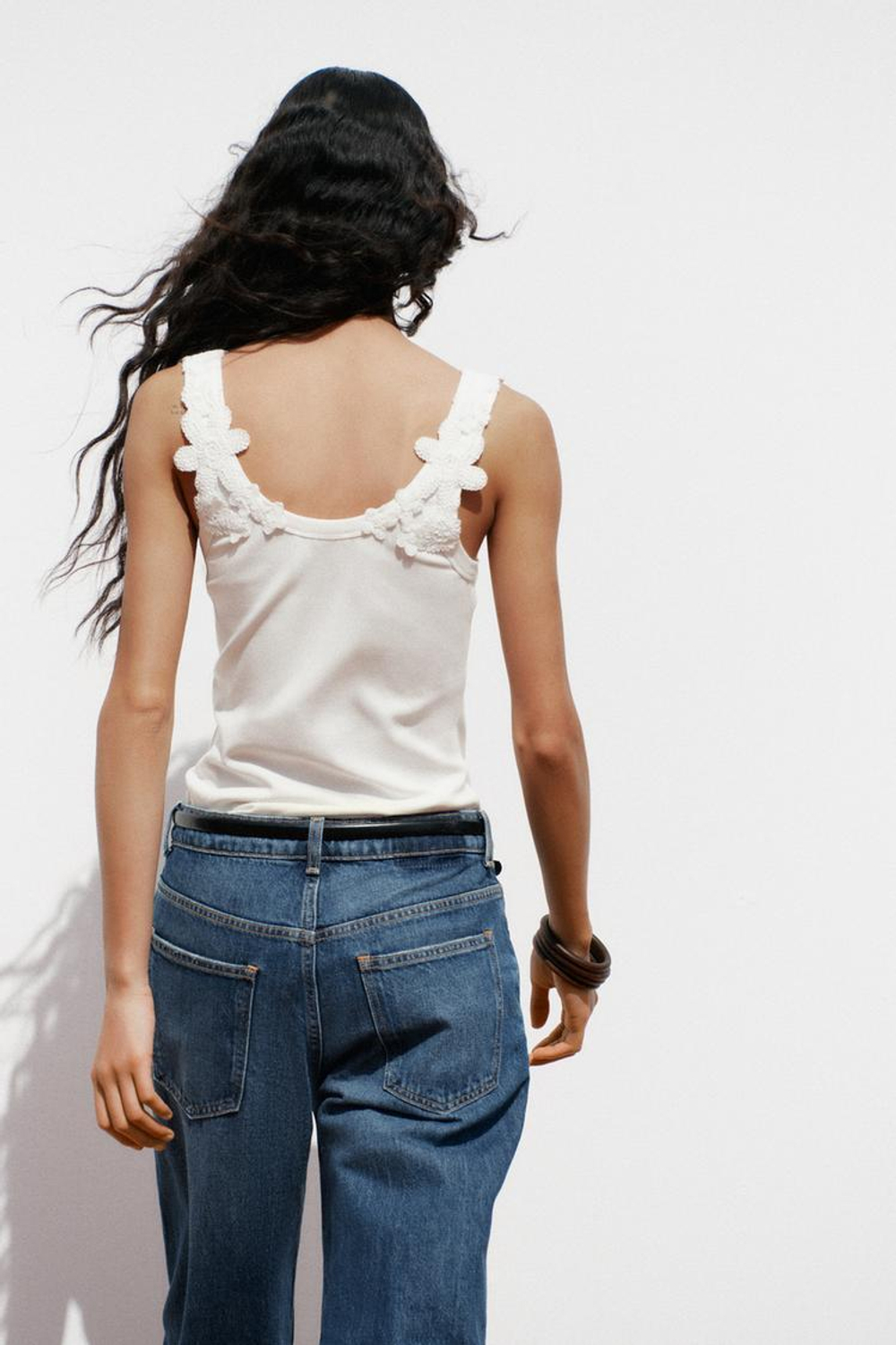 ZARA ТОП ИЗ КРУЖЕВА КРОШЕ С БРЕТЕЛЯМИ, БЕЛЫЙ