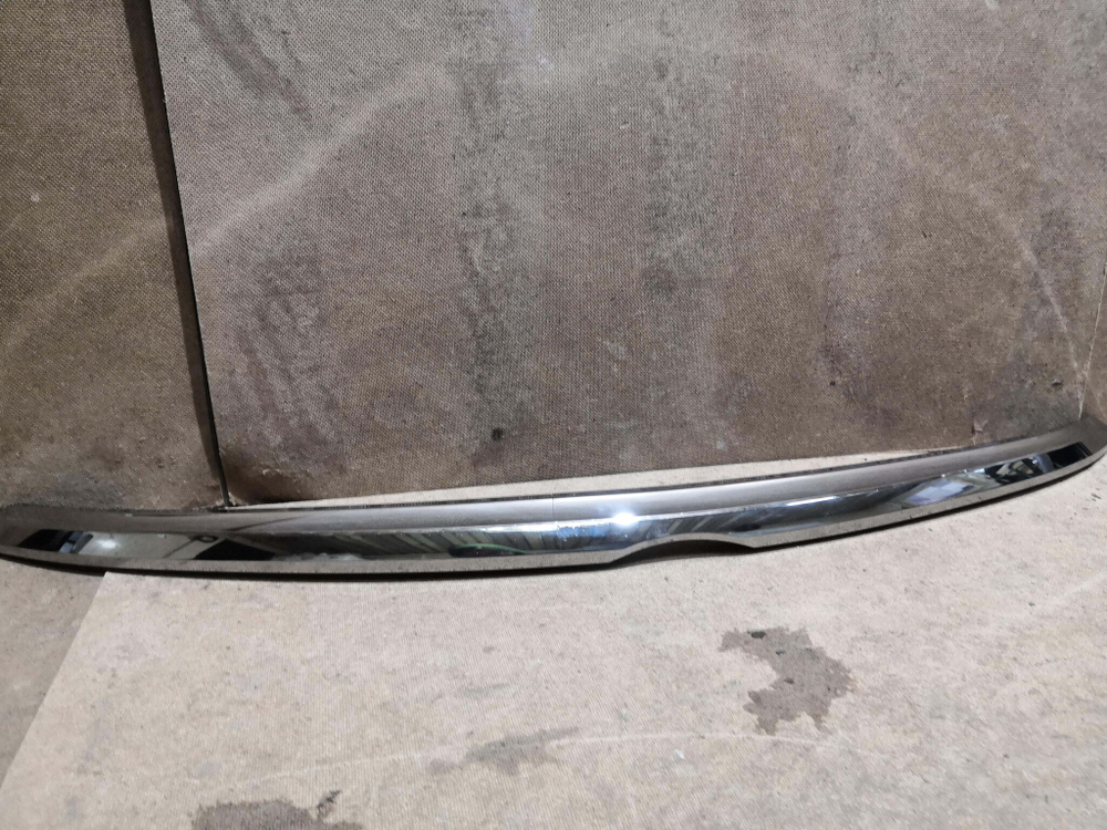 Накладка молдинг капота Toyota Camry (XV55) 14-18 Б/У Оригинал 7577133040