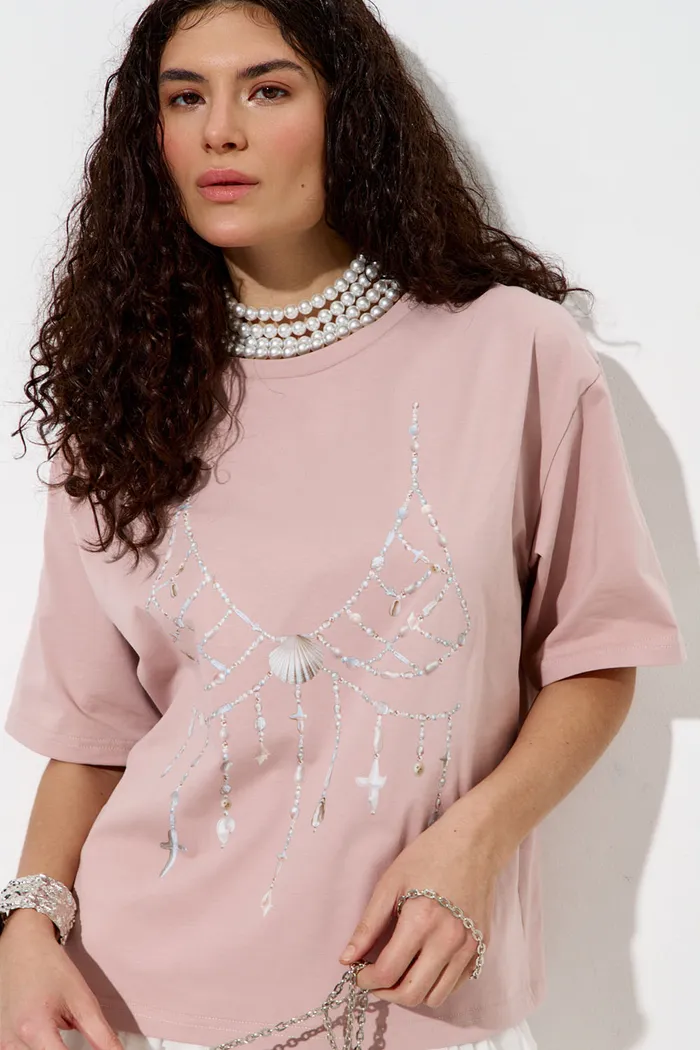 Футболка с принтом "Жемчужный бра" пудрового цвета