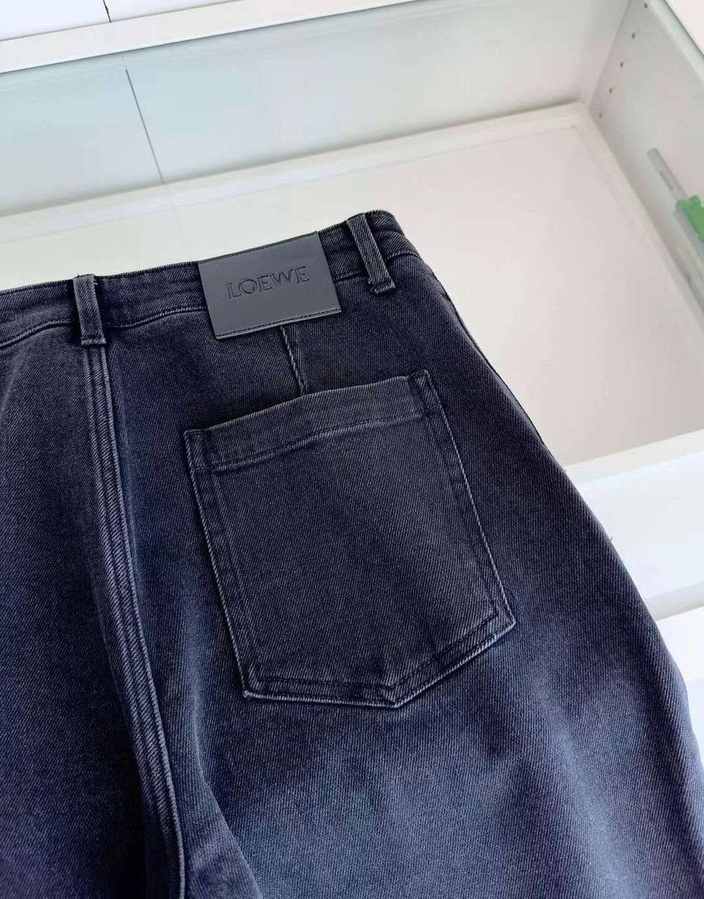 Джинсы Loewe