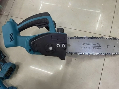 Пила цепная аккумуляторная 12» (68В, 5Ач Li-ion аккум. 2шт, ЗУ) MGT-8K